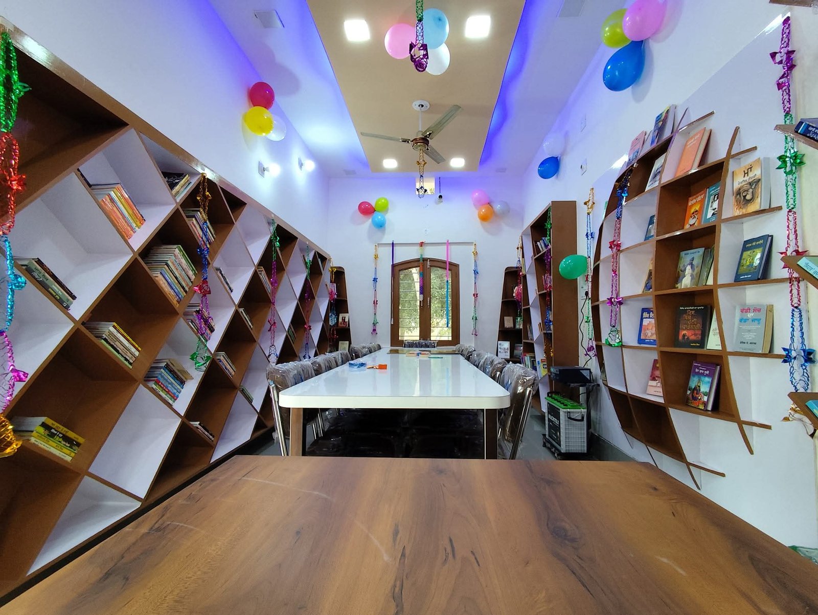 Des Punjab Library Azamwala